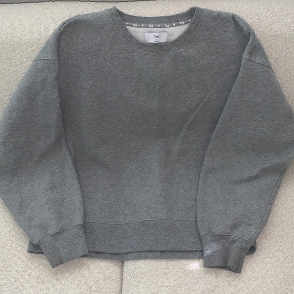 Aritzia Sweaters - Aritzia TNA Boyfriend Crew Neck sweatshirt